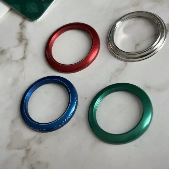 Gucci Bracelet Watch - Picture 9 of 11